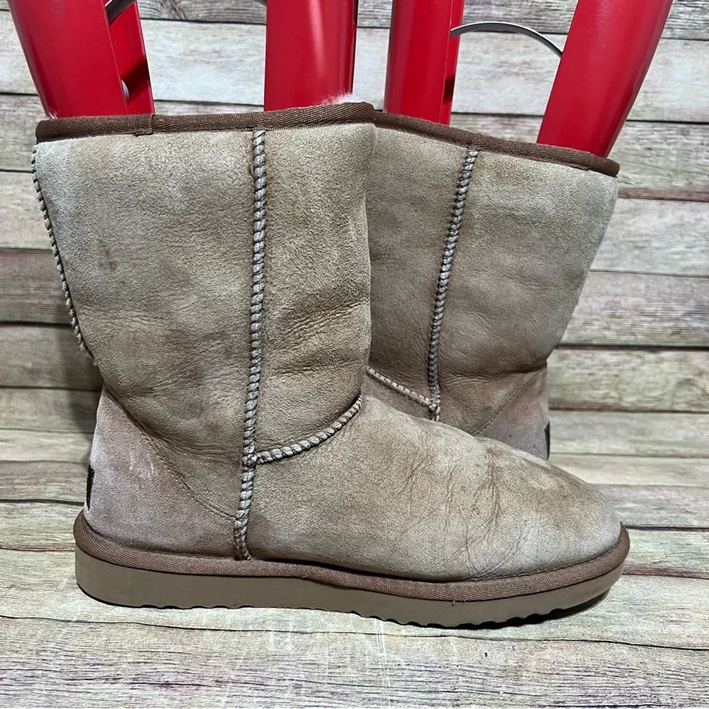 Ugg Brown Suede Classic Short Boots